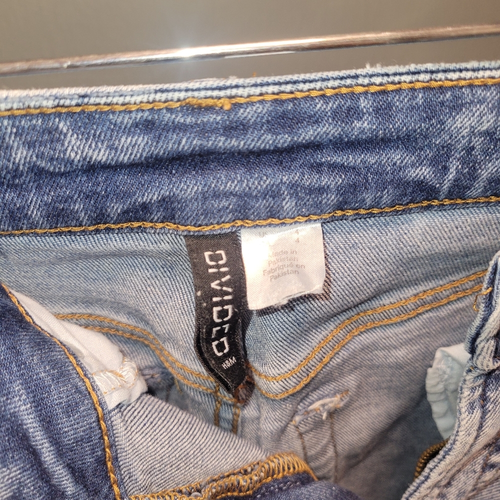 H&M Jeans - Picture 2 of 3